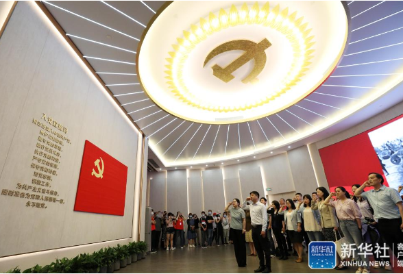 精神之源 精神标识——中国共产党的伟大建党精神启示录