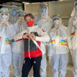 奥地利运动员晒出与志愿者合照：会想念他们的友好