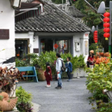 新春走基层丨闲置旧宅迎来不锁门的“新主人”——深圳上围村见闻