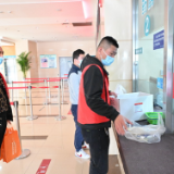 上海奉贤区启动流动“送药车”机制 疏通就医配药堵点难点