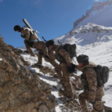 强军征途｜喀喇昆仑军旗红播