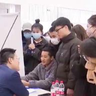 抢抓春季招聘黄金期 多地高校助力大学生高质量就业