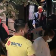 美国移民问题党争加剧 共和党州长把移民运到副总统家门口