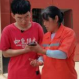 感动全网河北母子婉拒社会捐赠 坚持“靠双手”实现梦想