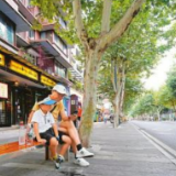 迎大运，来成都 与美丽街区偶遇