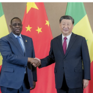 习近平会见塞内加尔总统萨勒