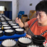 (微观亚运)亚运带动产业热 中国每10个羽毛球6个产自浙江江山