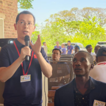 中国援津医疗队深入当地社区开展药械捐赠和科普活动