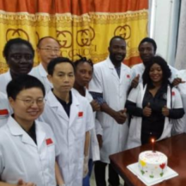 中塞医护人员共庆“教师节”