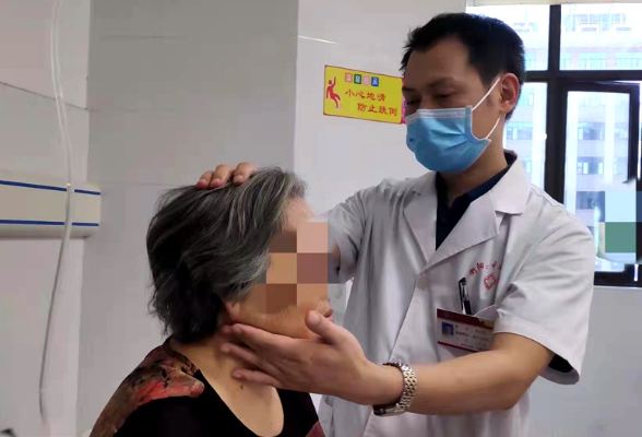 衡阳县七旬老人脖子长“肿块”，竟是淋巴结炎惹的“祸”