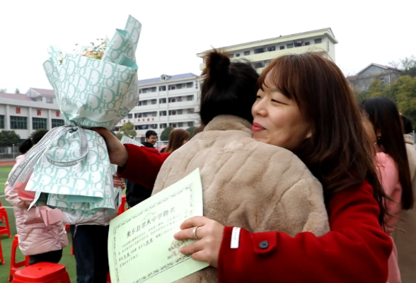 湖南衡东：师徒携手 青蓝相承