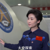 航天员刘洋：感谢祖国让我代表亿万女性出征太空