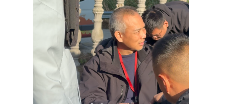 荒野求生“老中医”被红牌淘汰  现进入决赛选手为13名