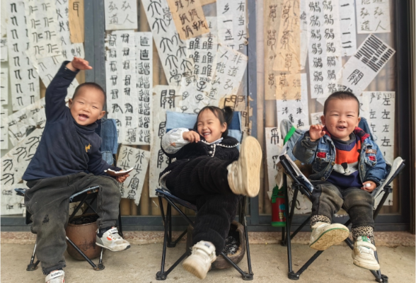 邵阳这家书院有点“酷”：教拓印、玩篆刻，还带娃进山找化石