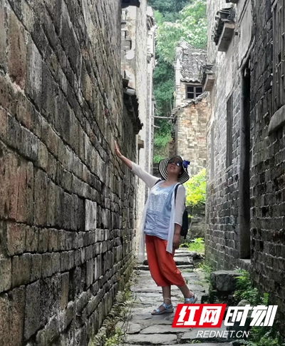 田丽.jpg