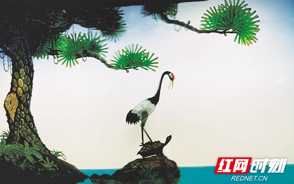 皮影戏《龟与鹤》_副本.jpg 皮影戏《龟与鹤》_副本.jpg