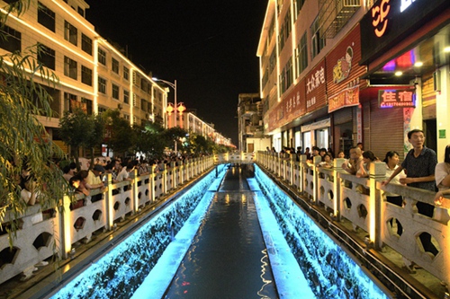 隆回金石桥:"网红小镇"的夜晚流光溢彩