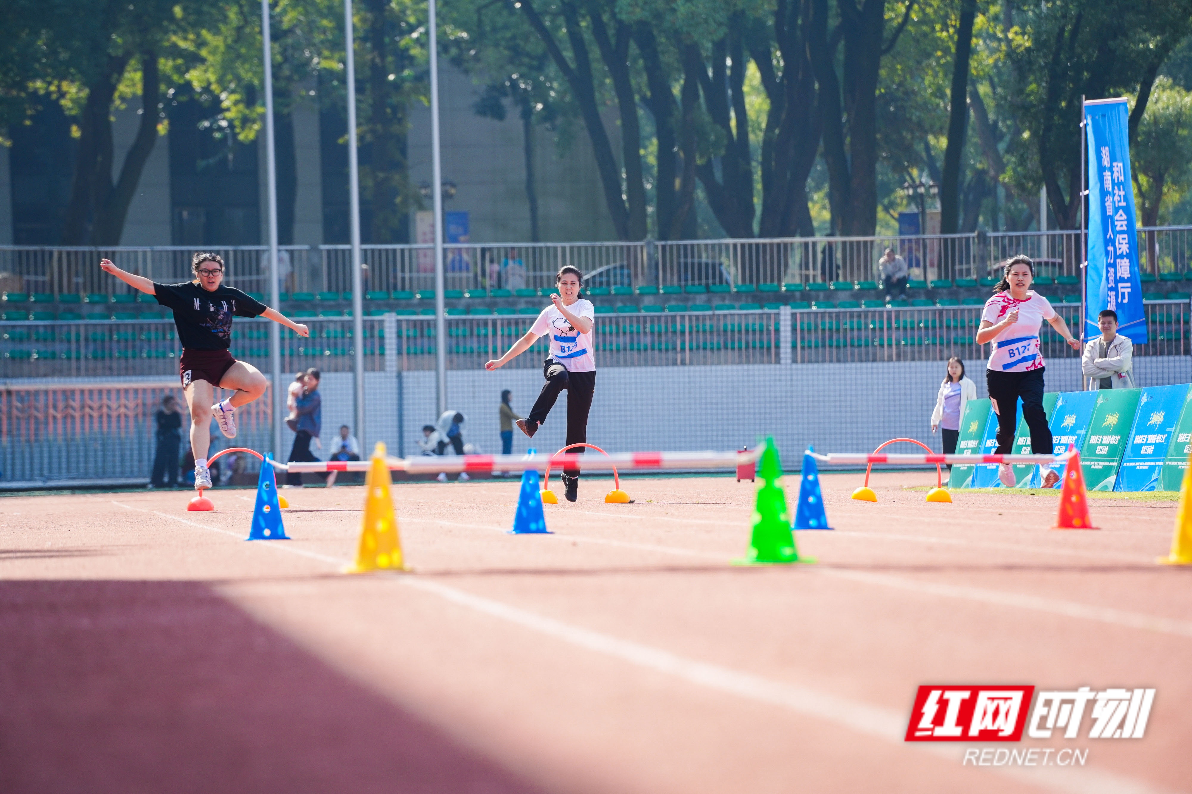 农民工3.jpg 农民工3.jpg