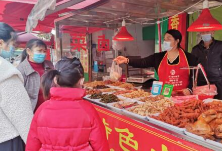 门店有序恢复营业 街头巷尾“烟火气”渐浓