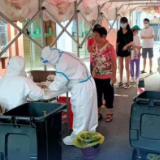 海报 | 他们是热浪中最美的“逆行者”