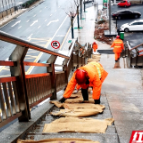 通宵达旦守护交通要处 长沙天心区力保市民通行安全