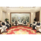 郑建新会见法国驻武汉总领事胡建谊