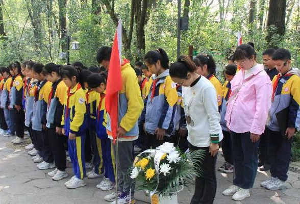 常德市苏家渡小学：缅怀革命先烈 弘扬爱国精神