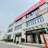 城北秀峰山下，全龄友好民生综合体实力“圈粉”