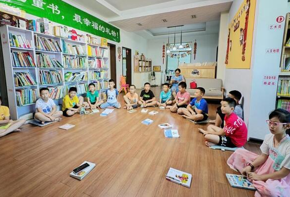 湘潭子敬学校：暑假和老师同学一起读书
