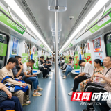 甲鱼“游”走主题列车 湖南县域特产开进长沙地铁