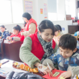 变废为宝有妙招 巧手生花助环保