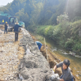 浏阳澄潭江：河堤重建正酣时 冬修护砌保春耕