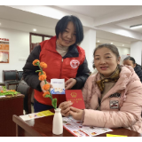 “柿柿”如意法相伴 法治生活乐安然