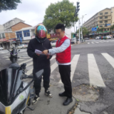 交通文明劝导 志愿服务在行动