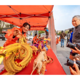 趁春光“蹭流量”，开福里开长沙首场华服国潮招聘会