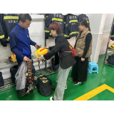 走进消防队 安全驻心间