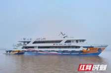 从湘江驶向东海 380座“长沙制造”客轮成功下水