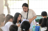 《十几岁》杂志“城乡共读”活动在新化县天门乡中心学校举行