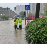 视频 | 逆水而行，全力防涝保畅通