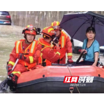 感谢守护！暴雨中这些身影让人动容……