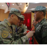 宁乡210名新兵在铿锵誓言声中踏上参军报国的征程