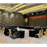 长沙市代表团举行第一次全体会议