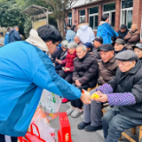 多方联动送温暖 敬老院里年味浓