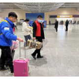 爱心接送站 情暖回家路