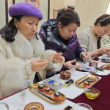 口红DIY邂逅法治课堂 社区巾帼共庆“她”节日