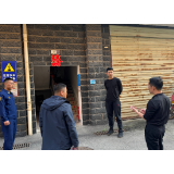 联合行动除隐患 整治“飞线”护安全