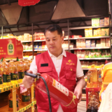 守护社区的“多面手” 邻里心中的“贴心人”