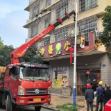 整治户外广告 提升市容环境