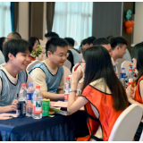 青年组“搭子” 社区添活力