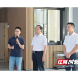 谭勇在梅溪湖、洋湖街道督导经济运行、基层社会治理等工作